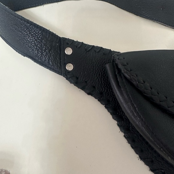 Milwaukee Leather Bag - Picture 5 of 9